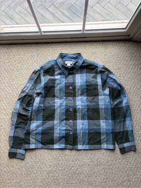 Christopher & banks woman’s blue plaid long sleeve button down. Size Large.